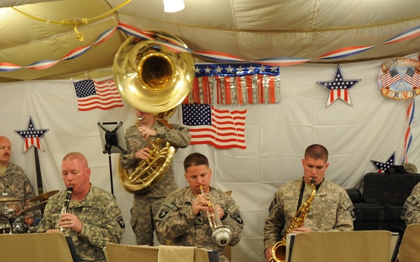 Dixieland Band visits TF Currahee
