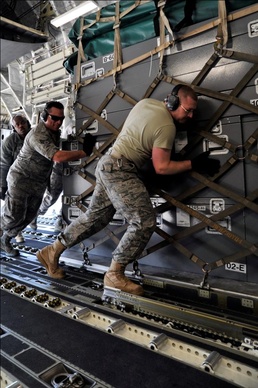 Mobility Airmen deliver search and rescue teams to Japan