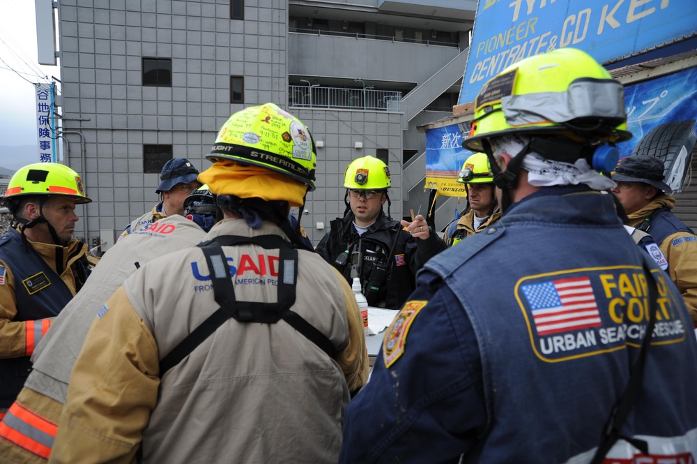 Search-and-Rescue Workers Arrive in Ofunato