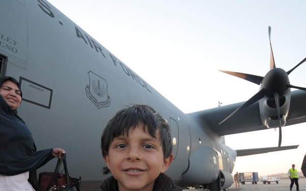 U.S. forces evacuate Egyptian citizens from Tunisia