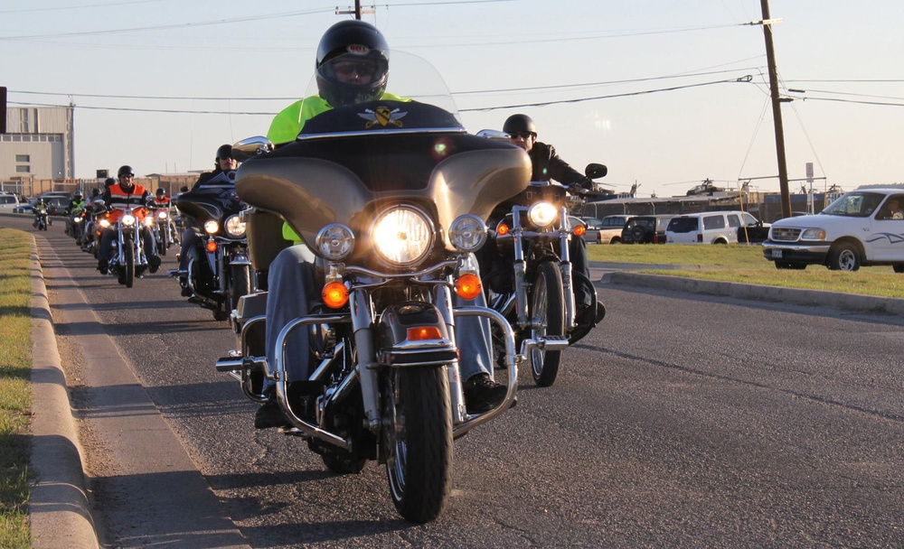 Sons of Anarchy stars join Fort Hood Soldiers during mentorship ride