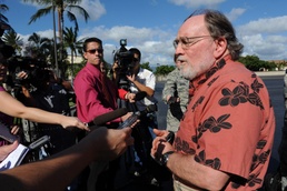 Hawaii Governor assesses tsunami damage