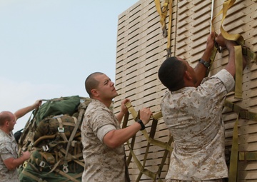 Operation Tomodachi: 7th Comm Battalion delivers critically-needed supplies