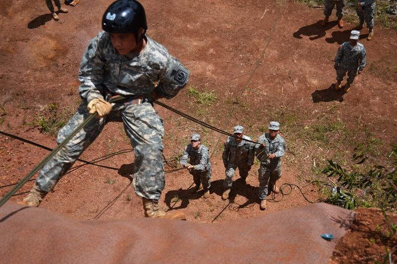 CAB, Hawaii JROTC cadets conduct rappelling exercises