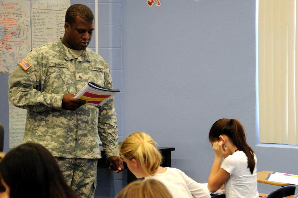 Florida National Guard Counterdrug DDR program in schools