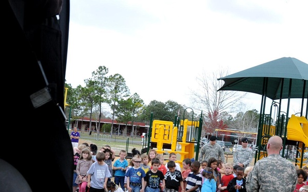 Florida National Guard Counterdrug DDR program in schools