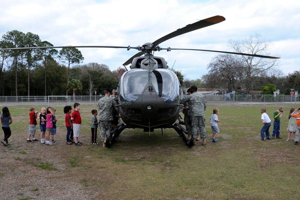 Florida National Guard Counterdrug DDR program in schools