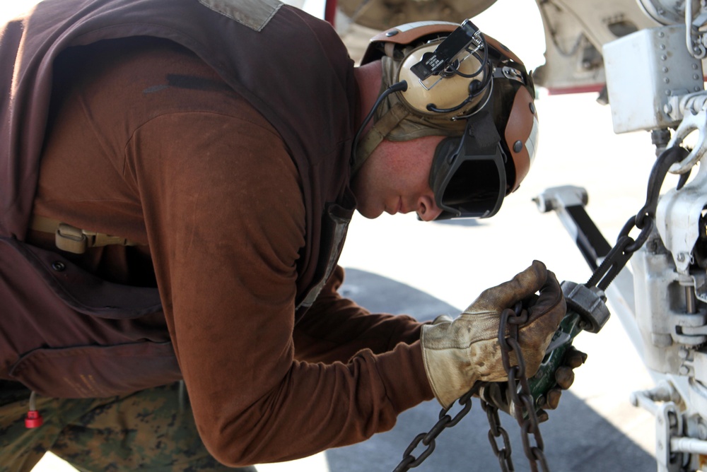 VMFA-251 powerline stays on top