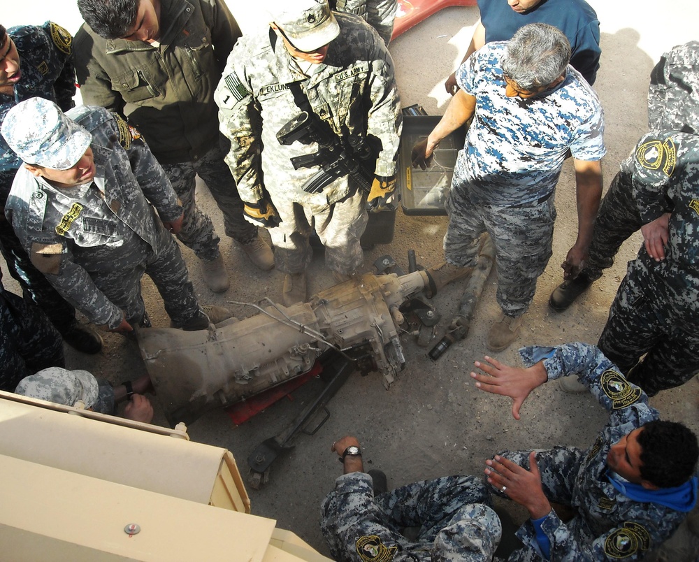 ‘First Lightning’ Battalion conducts maintenance training with 1st Iraqi Federal Police partners