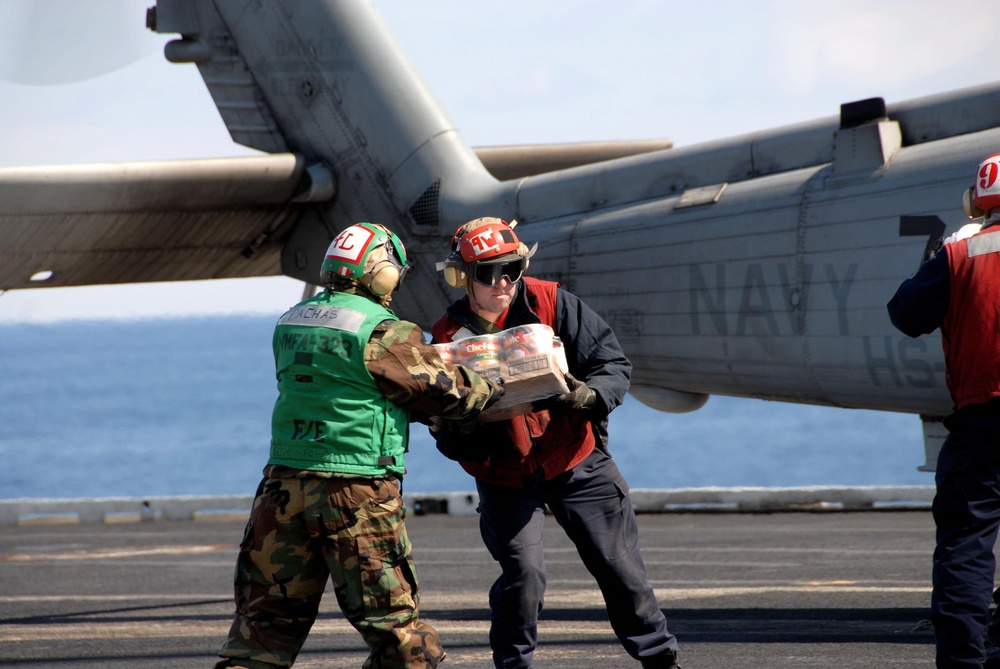 USS Ronald Reagan Receives Food &amp; Supplies For Japan