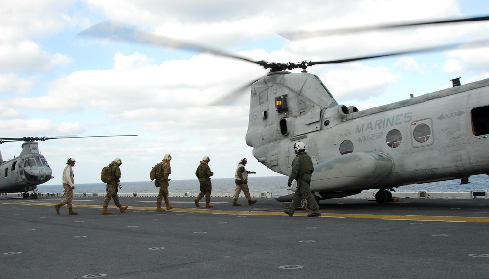 CH-46E Sea Knight Aboard the USS Essex