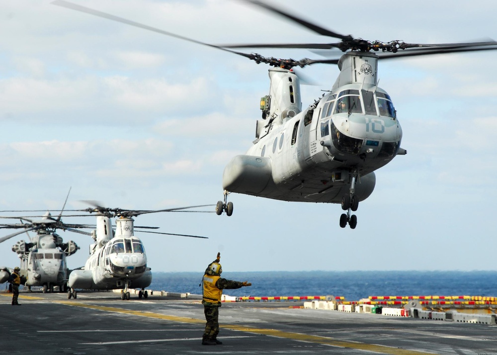 CH-46E Sea Knight Aboard the USS Essex