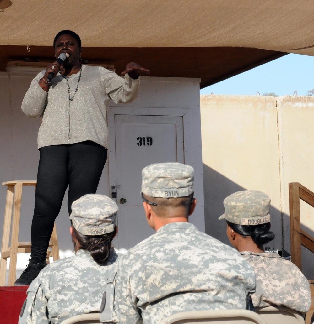 Female comedy troupe brings laughs to Soldiers