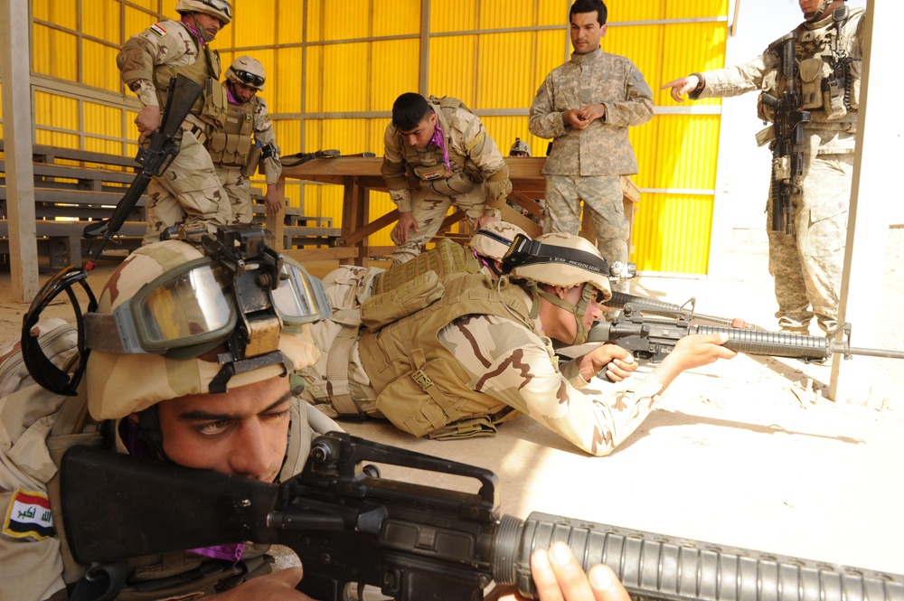 Iraqi Army Physical Fitness &amp; Weapons Training