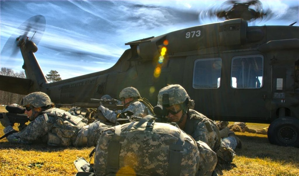 Suppy Lines in the Sky: New York Army National Guard Soldiers Learn Helicopter Loadout Skills