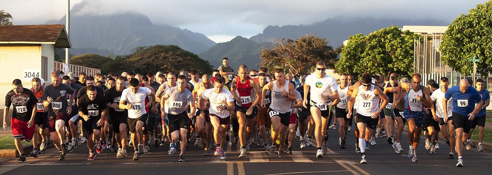 Brave joggers battle ‘The Beast’: 3rd Marine Regiment hosts 8th annual 10K run