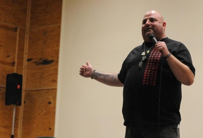 Comics entertain ‘Warrior’ Brigade soldiers at COB Warhorse