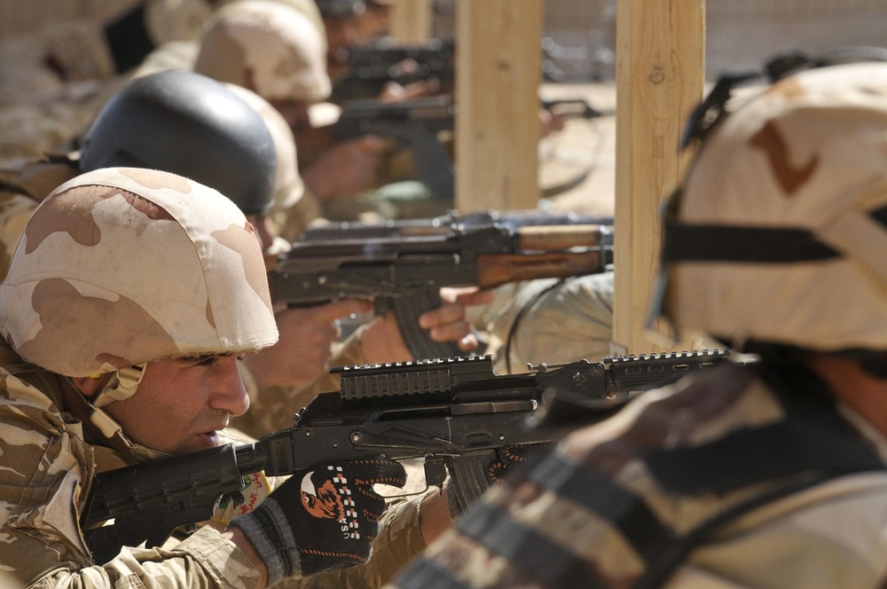 MTT Soldiers bring training tailored to IA unit’s mission
