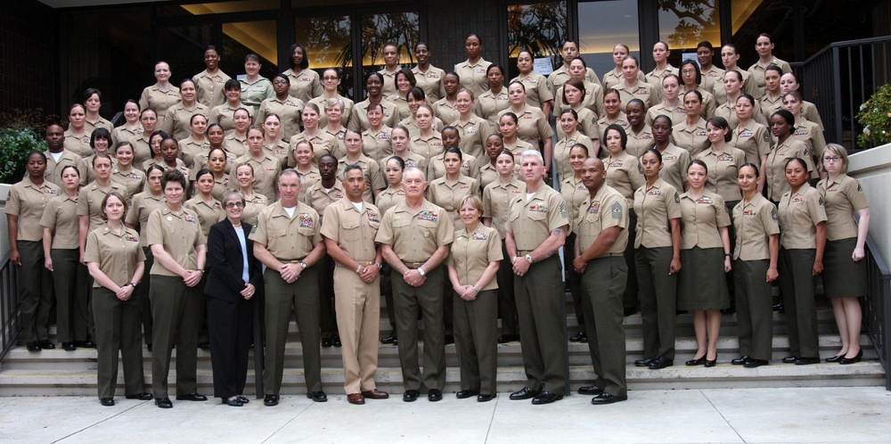 Leadership symposium connects female service members
