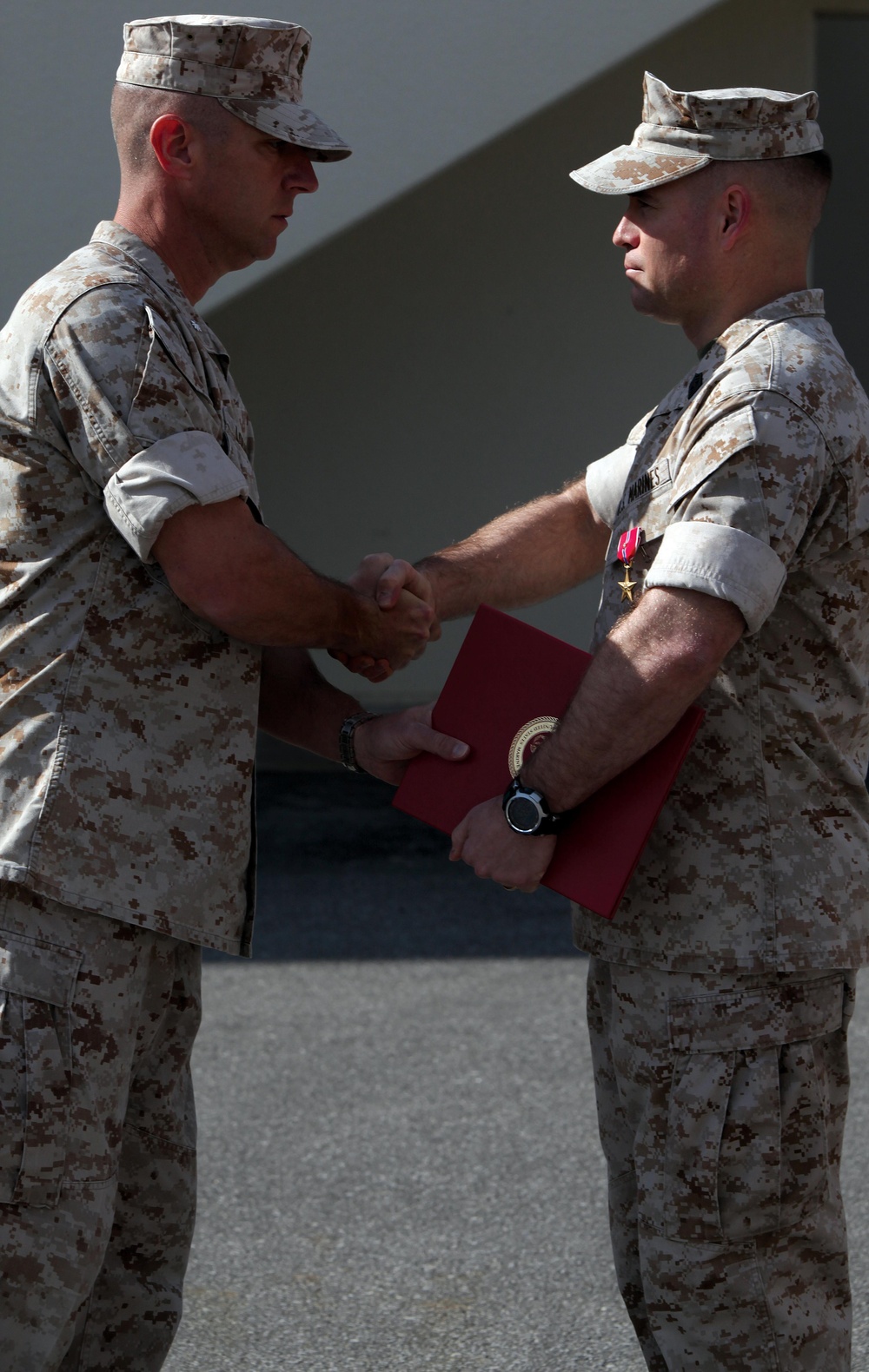 Marine earns bronze star