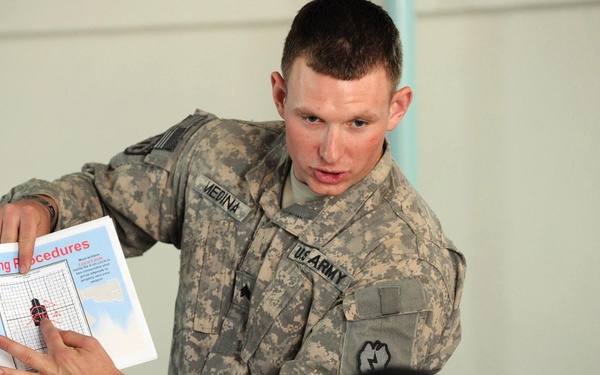 Dropping Dimes: ‘Golden Dragons’ train 12th IA Division Soldiers to use M-16 rifles