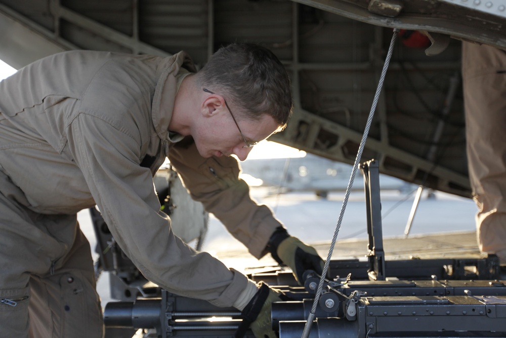 HMH-463 supports operations in southern Afghanistan