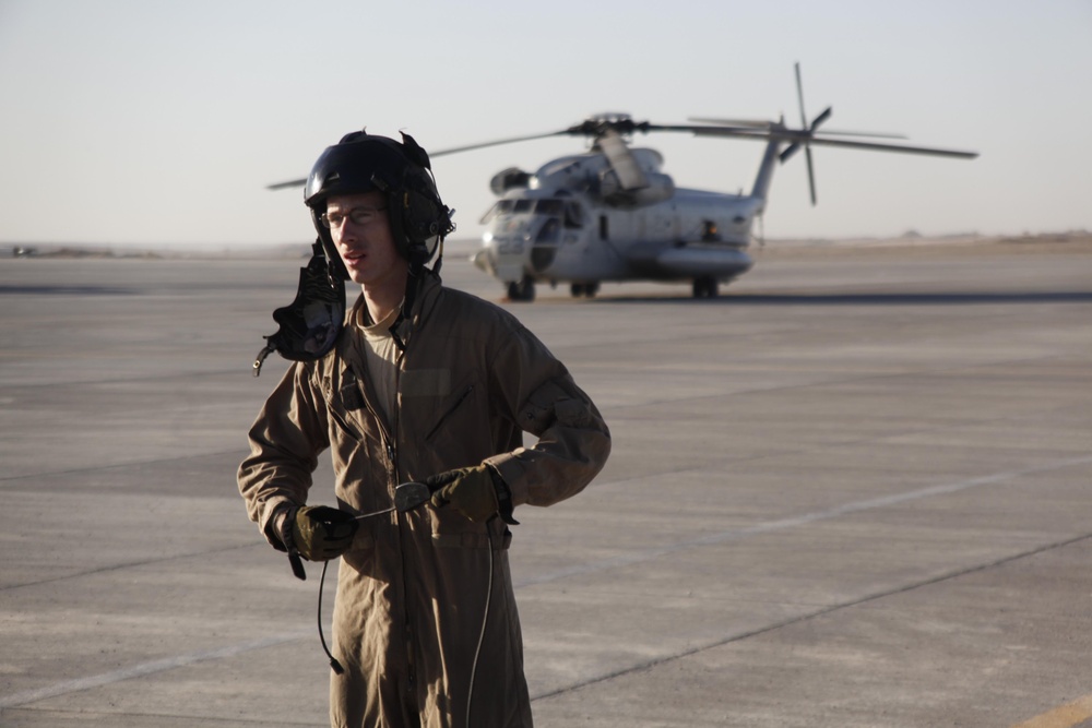 HMH-463 supports operations in southern Afghanistan