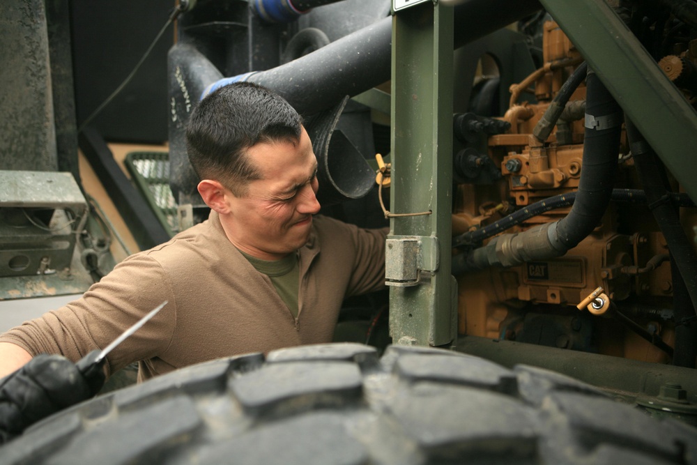 Mechanic helps deliver heating fuel during Operation Tomadachi