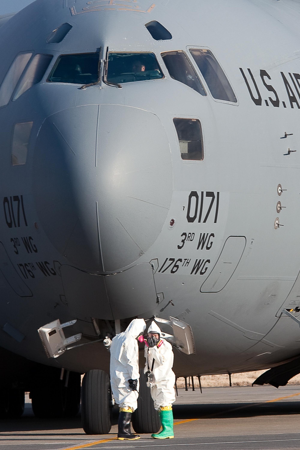 C-17 transports JGSDF troops from Okinawa