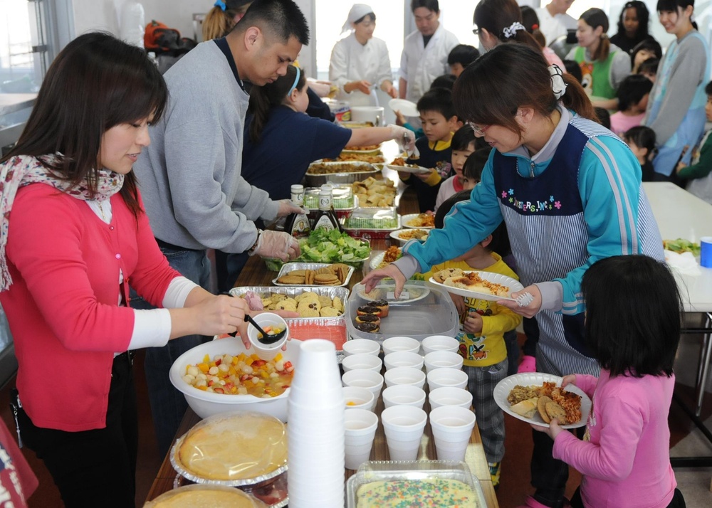 Misawa Sailors, Airmen Provide Assistance to Child Center