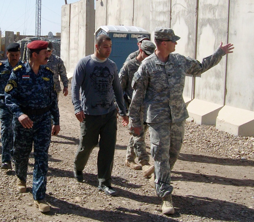 ‘Longknife’ Squadron gives Iraqi Federal Police tour of their future headquarters