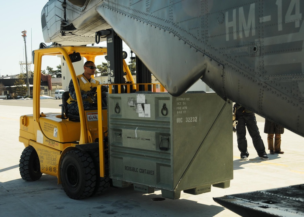 Helicopter Mine Countermeasures Squadron 14 Supports Operation Tomodachi