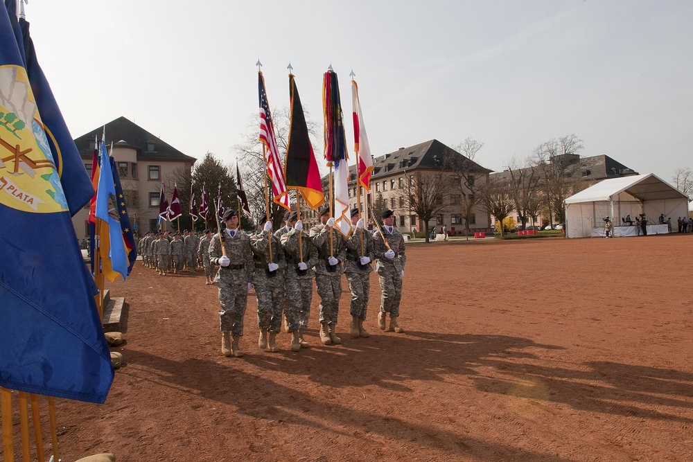 Lt. Gen. Hertling formally assumes command of USAREUR