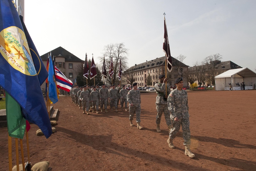 Lt. Gen. Hertling formally assumes command of USAREUR