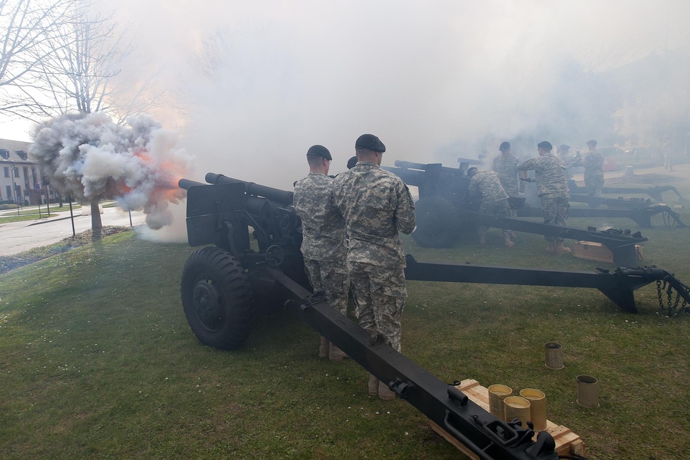 Lt. Gen. Hertling formally assumes command of USAREUR