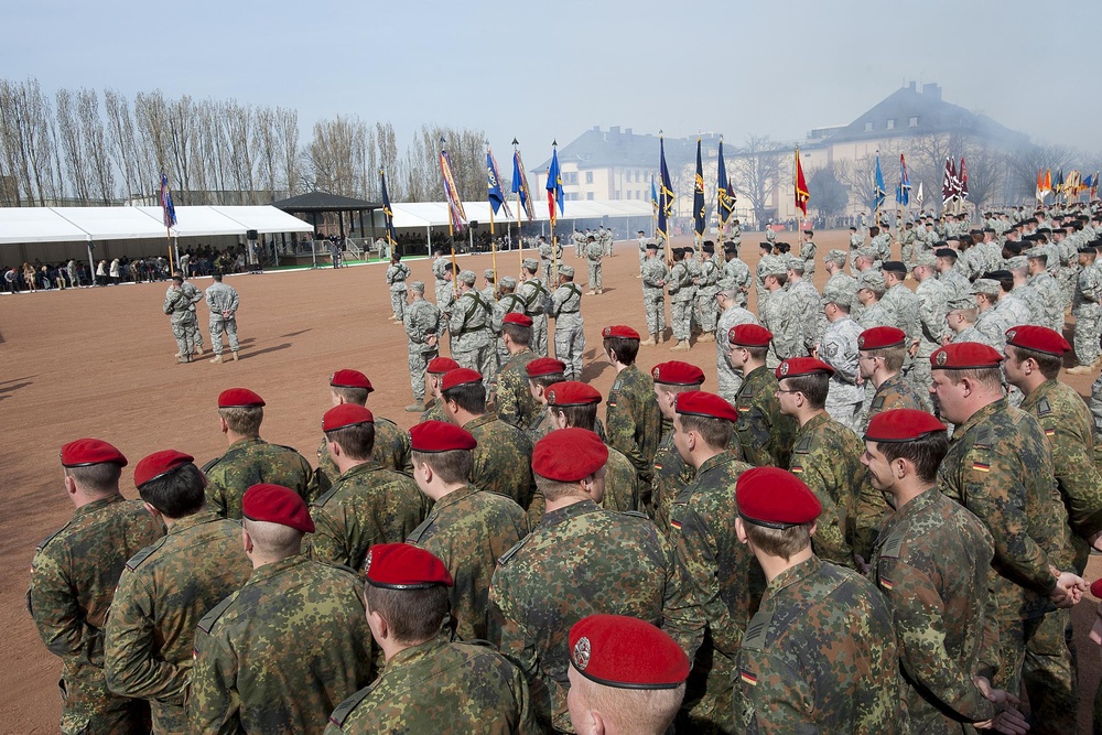 Lt. Gen. Hertling formally assumes command of USAREUR