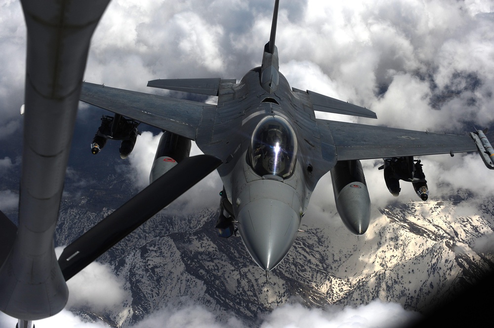 F-16 Aerial Refueling