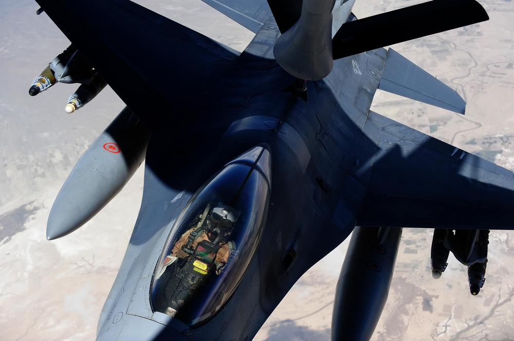 F-16 Aerial Refueling