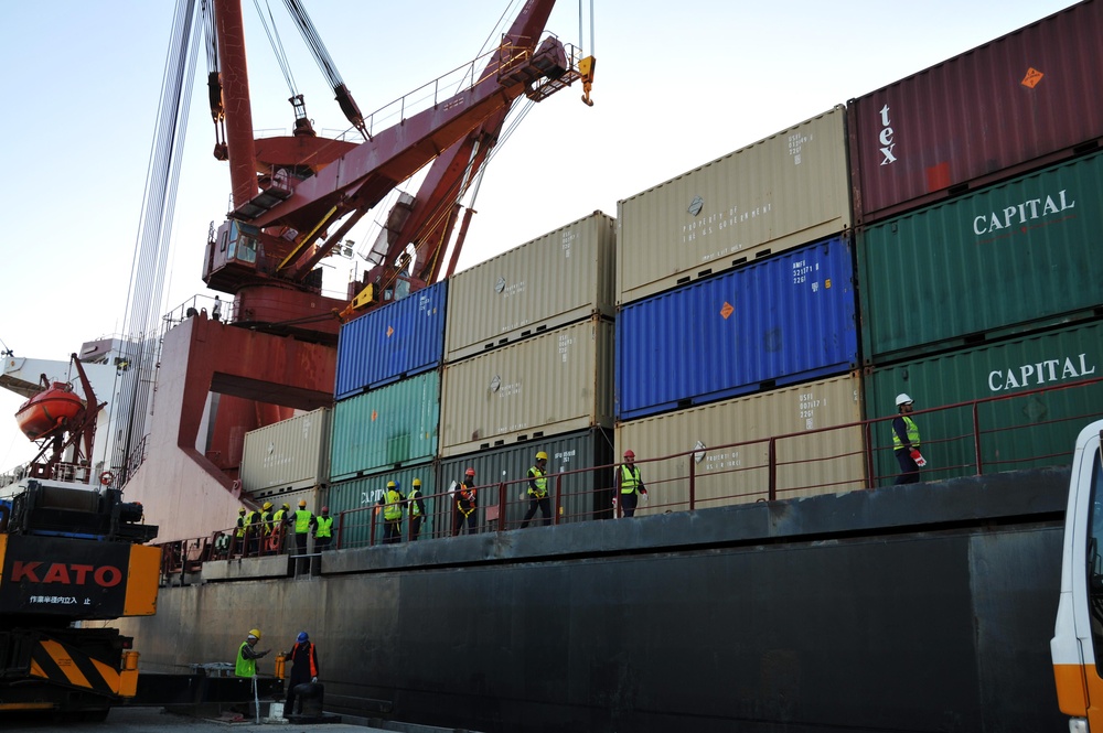 MV Virginian helps with Responsible Drawdown of Iraq