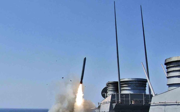 USS Barry fires Tomahawk missiles