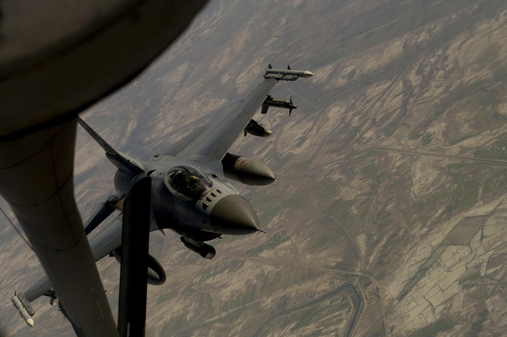 KC-135 Refueling mission over Iraq