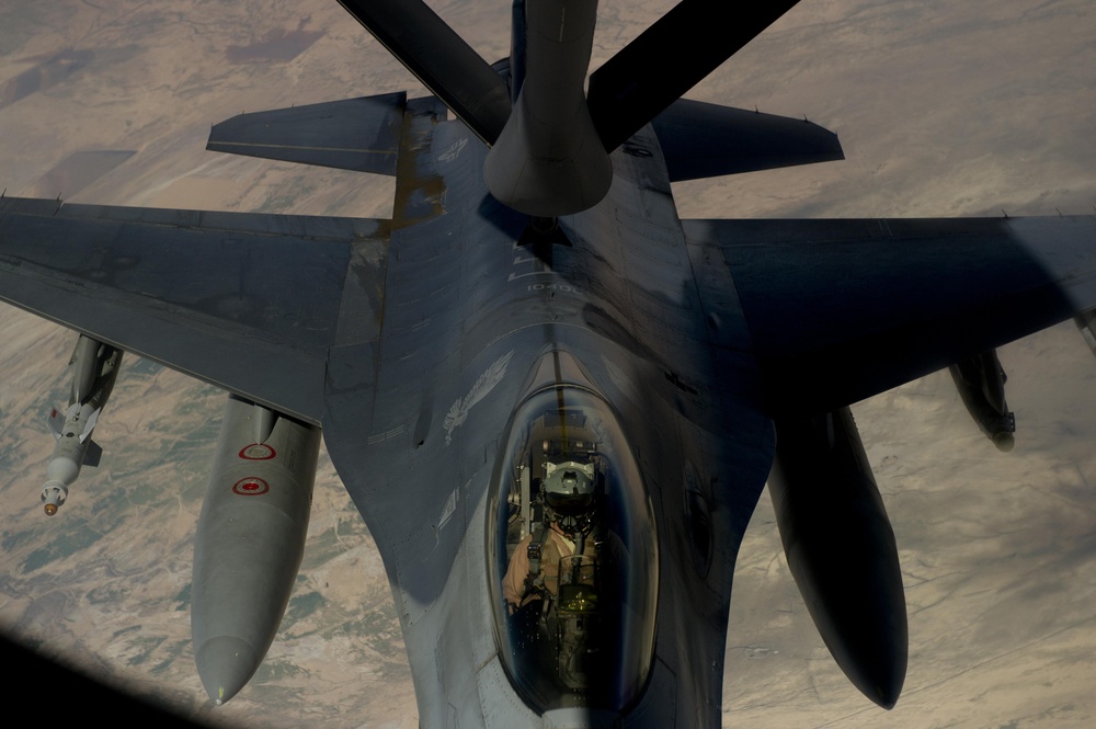 KC-135 Refueling mission over Iraq