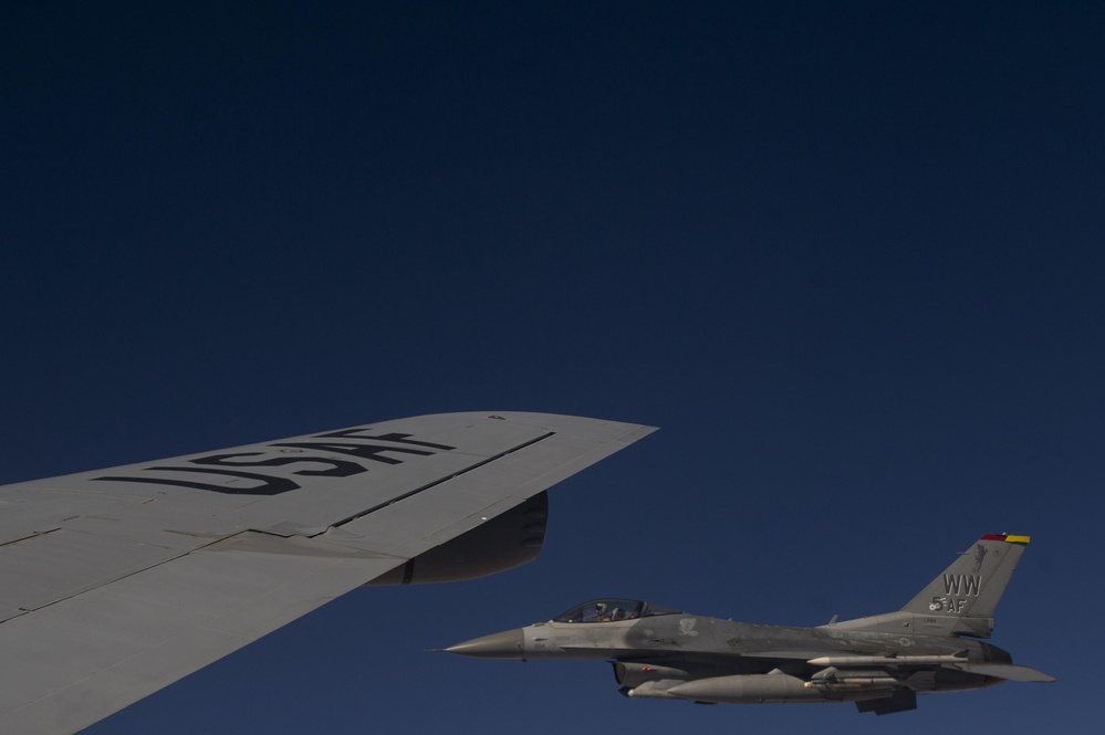 KC-135 Refueling mission over Iraq