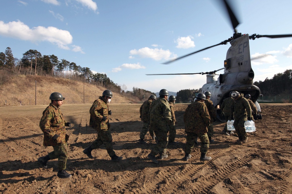 Marines, JSDF deliver needed supplies