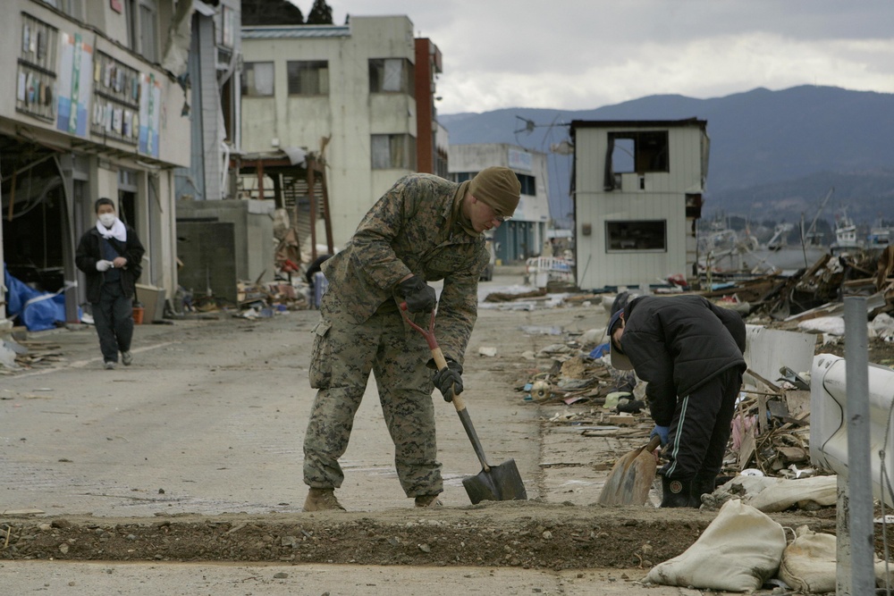 Japan's Road to Recovery: III MEF CG visits island of Oshima