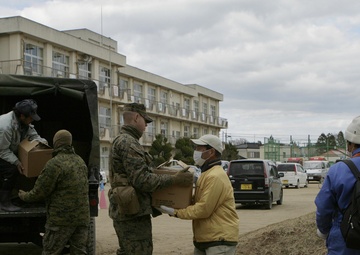 Japan's Road to Recovery: III MEF CG visits island of Oshima