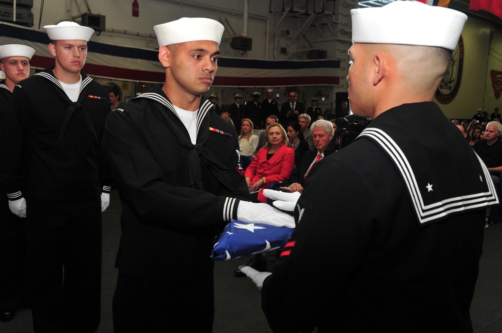 Former president attends retirement ceremony