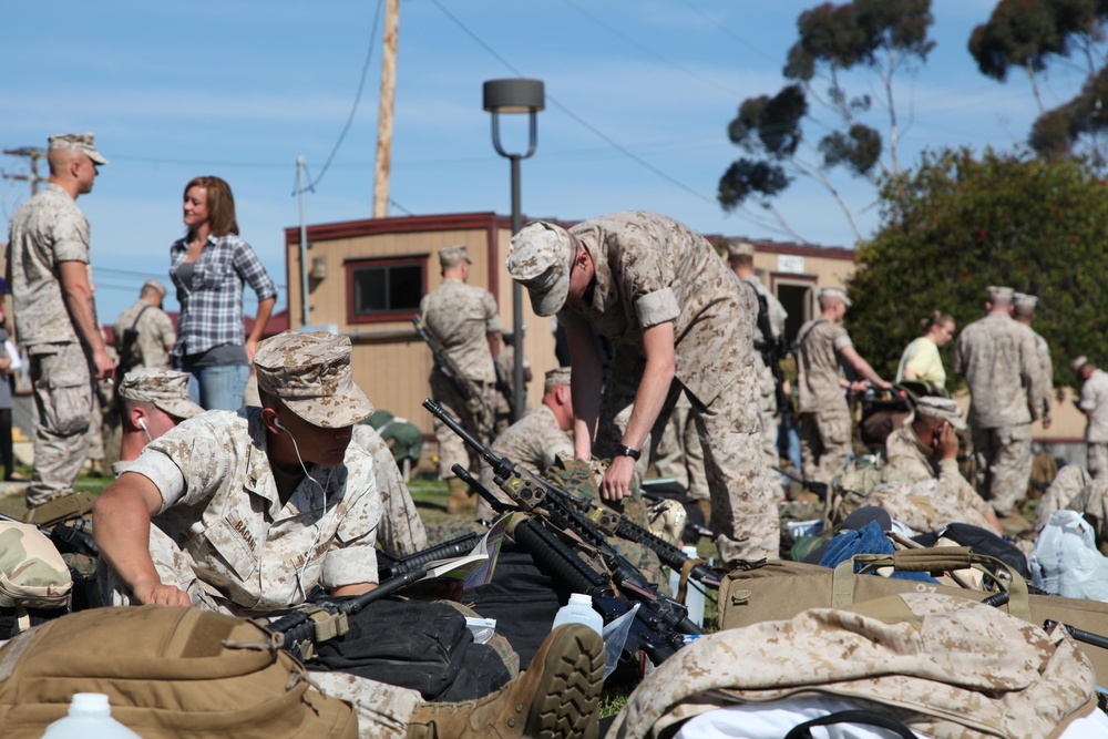 ‘It’s time!’ 7th ESB Marines, sailors deploy with CLB-7