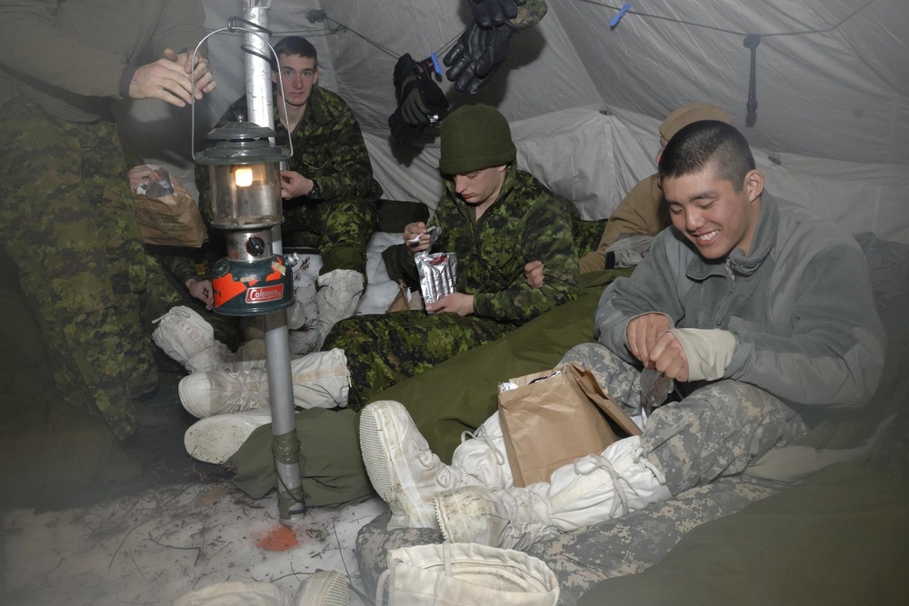 New York City Guard Soldiers Learn Winter Survival Skills from Canadian army