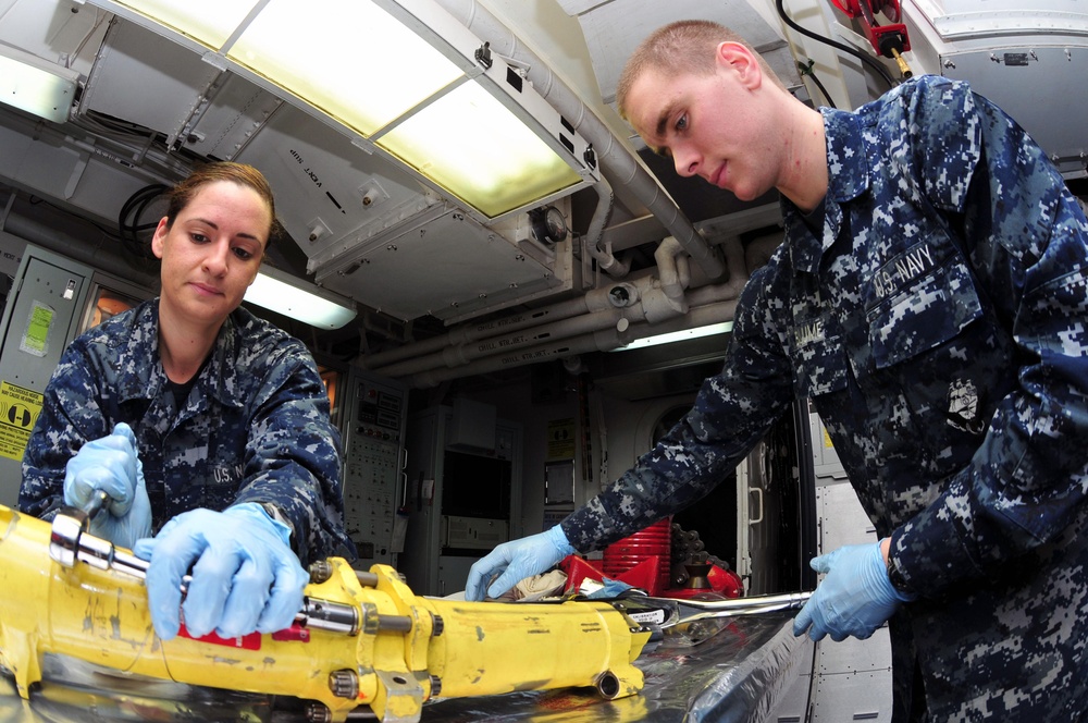 DVIDS - Images - USS Ronald Reagan action